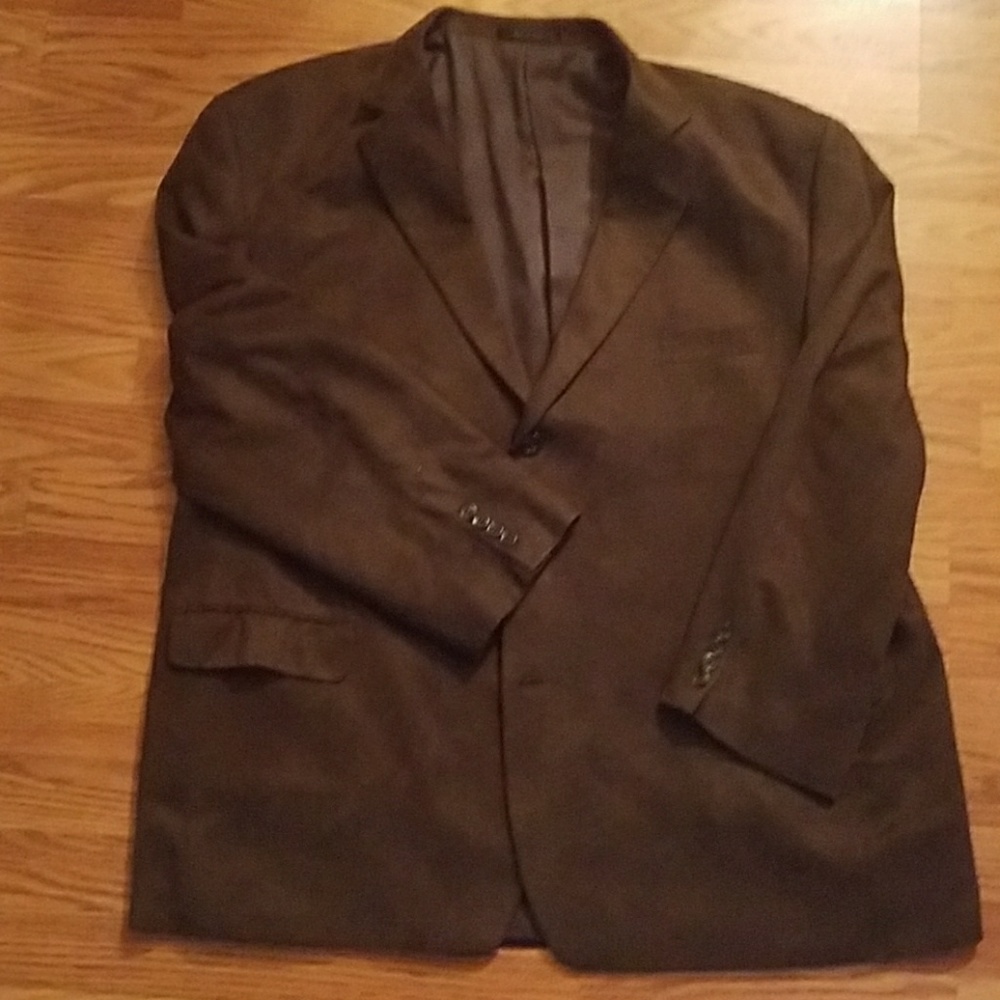 CHAPS Men's Brown Suitcoat.